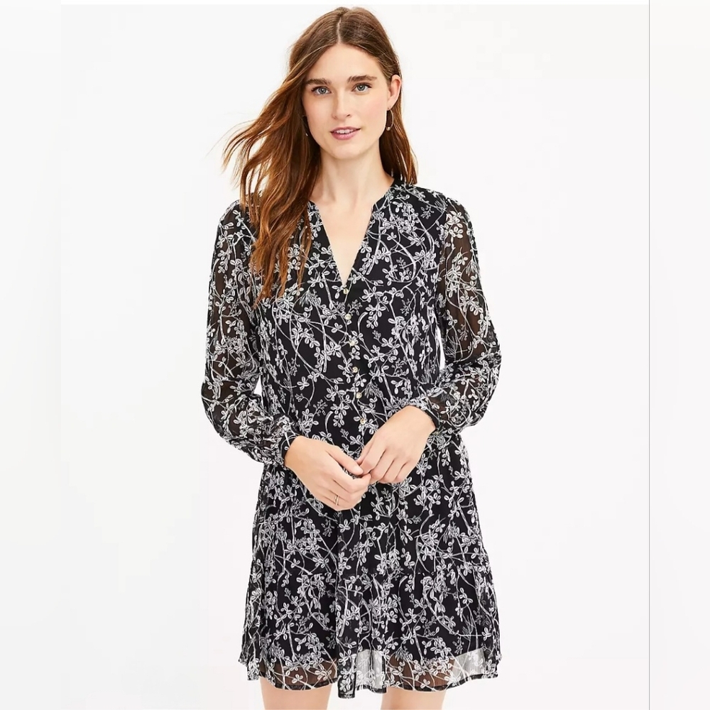 🆕️ 🖤LOFT🖤 - Black/White Floral Tall Vine Print Drop Waist Shirtdress